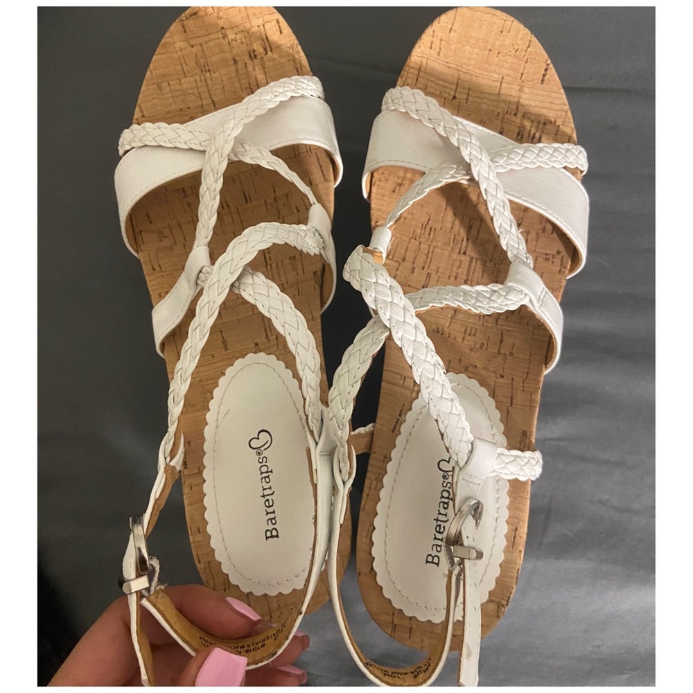Baretraps Women's White wedges